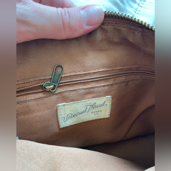 Universal Thread small handbag - Picture 2 of 4